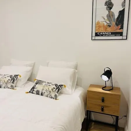 Le Borniol By Connexion אכסניה